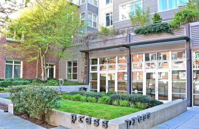 Coming soon Amazing studio in the heart of Capitol Hill with Parking Gallery 3