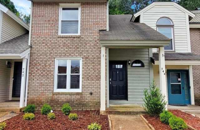 744 S Lake Circle Gallery 2