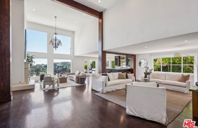 2411 Mount Olympus Dr photos photos