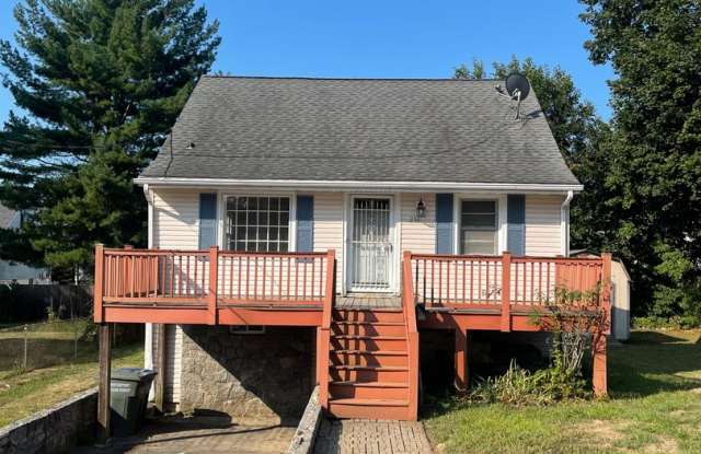 3 Bedroom, 1 Bath North End Single Family Home for Rent - Available Today! Gallery 1