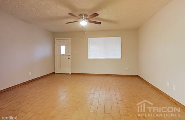 1122 W Muriel Drive Gallery 4