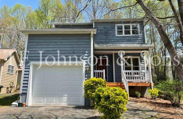 Elegant 3 Bedroom Home Near Peace Haven – Top Schools  Private Deck! - 48 Carrisbrooke Lane, Winston-Salem, NC 27104