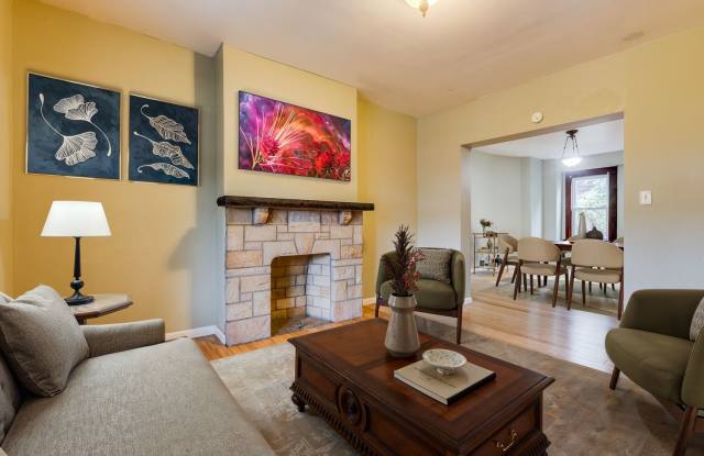 AVAILABLE NOW - Traditional 4+ Bedroom Home Located in Mt. Washington! Ask how you can get up to one month of free rent! photos photos