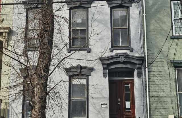 119 Grand Street unit: 3 photos photos