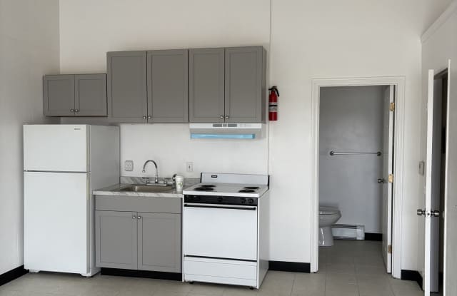 220 Derry Road photos photos