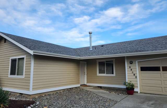 3 Bed 2 Bath Single Story Rambler-- Birch Bay Village Home - 8154 Comox Loop, Birch Bay, WA 98230