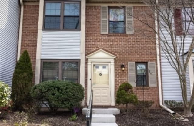 6 Lyon Ln - 6 Lyon Lane, Franklin Park, NJ 08823