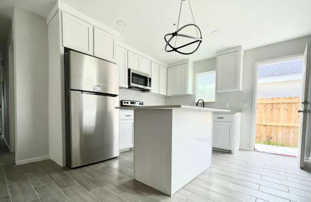 3516 S Dominque Dr Gallery 4