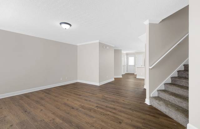 Freshly Renovated 2 BR, 2.5 BA Townhome Minutes from Downtown Greer SC photos photos