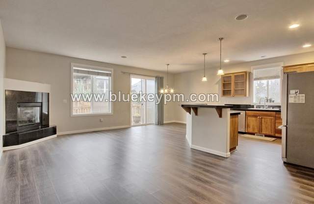 4 Bed, 2.5 Baths Home with Primary Suite on Main Floor in Ridgefield Gallery 4