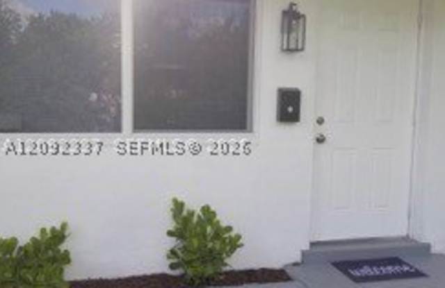 5641 NW 15th St Gallery 2