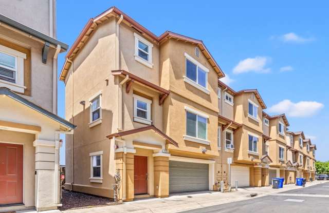 Spacious 2 Bed, 2.5 Bath Townhouse in Gated San Leandro Community - Partial Bay View! - 1710 Liberty Pointe Way, Ashland, CA 94578 Spacious 2 Bed, 2.5 Bath Townhouse in Gated San Leandro Community - Partial Bay View! - 1710 Liberty Pointe Way, Ashland, CA 94578
