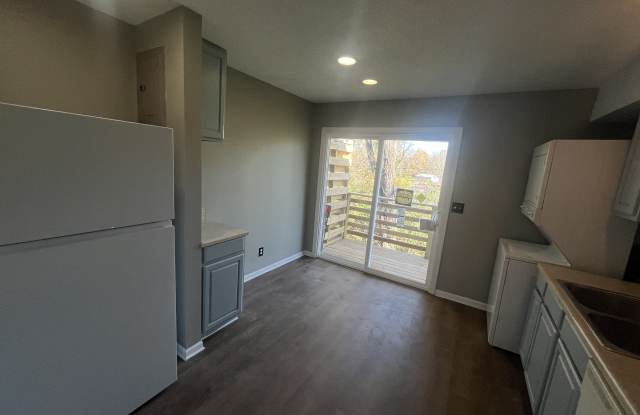 206 North Grant Avenue - A Gallery 2