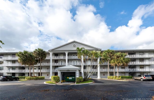 1530 Whitehall Dr - 1530 White Hall Drive, Davie, FL 33324