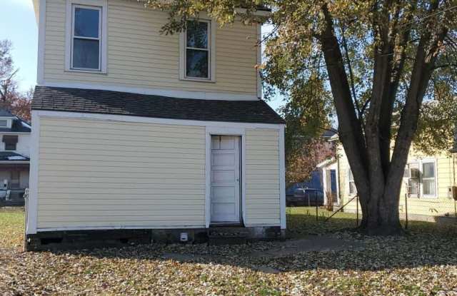 Great 3 bed 1.5 Bath close to University of Dayton, MIami Valley Hospital and greater Dayton. Gallery 3