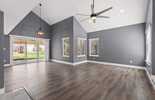 Renovated 4bd Contemporary Home Huge Backyard Gallery 4
