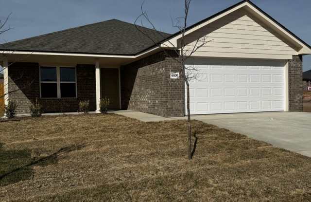 New construction!!! Beacon Pointe 3/2/2 $250.00 off 1st month's rent photos photos
