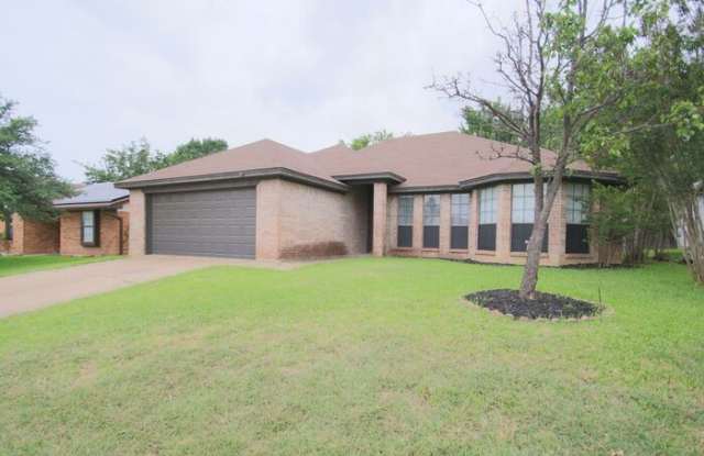 6433 Ridglea Drive Gallery 2