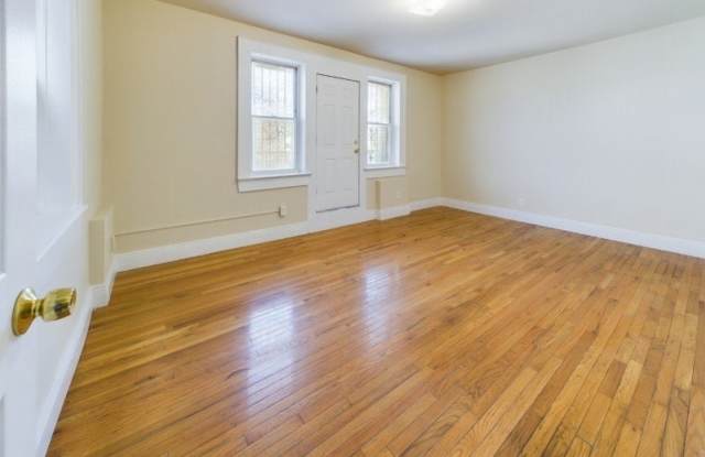 413-15 Dodd St photos photos