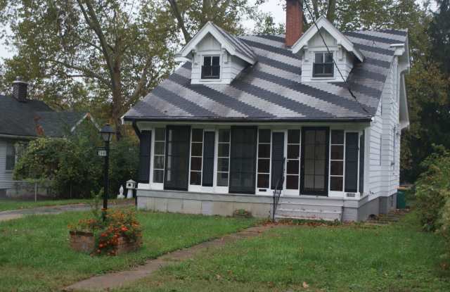 Price Reduction 3 bedroom  2 bath Historic Home in Jennings photos photos