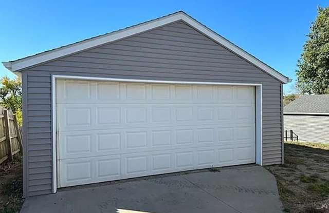 1517 9th Avenue SW - Cedar Rapids Gallery 4