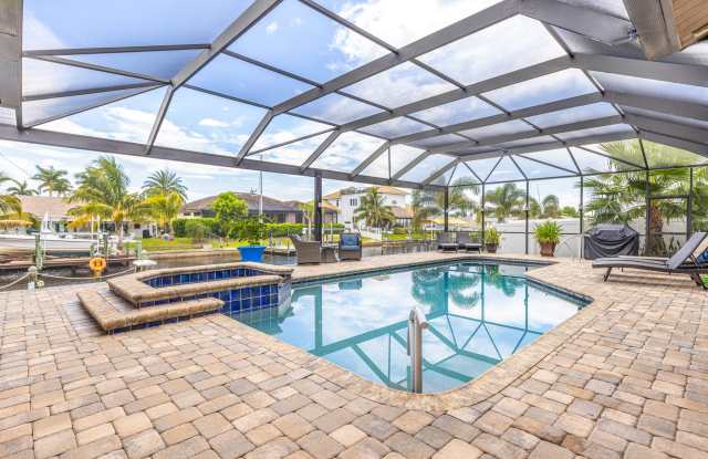 842 Miramar Ct photos photos
