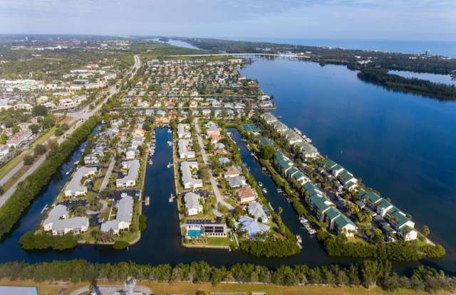 1815 Robalo Drive photos photos