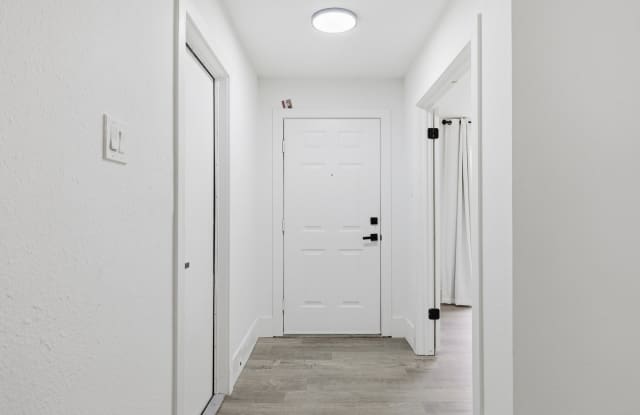 12111 Stoney Pond Gallery 2