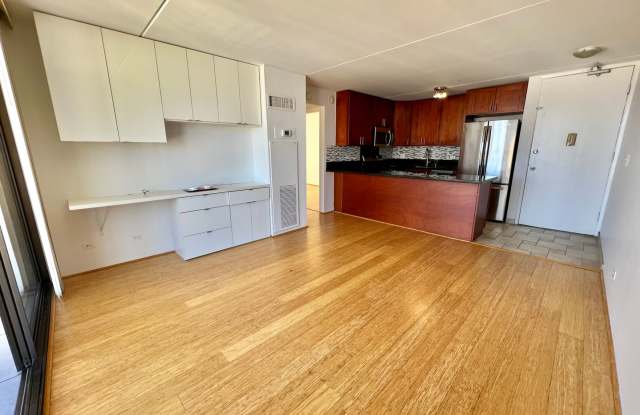 RENOVATED 2 Bedroom, 1 Bathroom, 2 Parking unit with Utilities Included in The Chateau Waikiki with Ocean View! Gallery 4