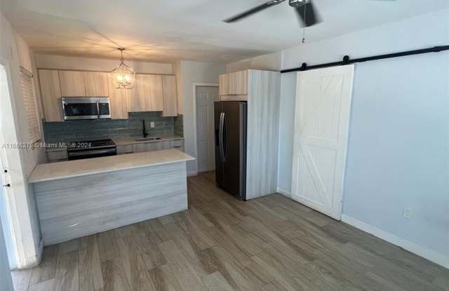 1450 Lenox Ave - 1450 Lenox Avenue, Miami Beach, FL 33139
