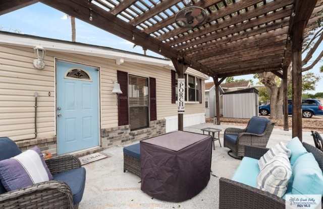 70 PALM LN. Gallery 3