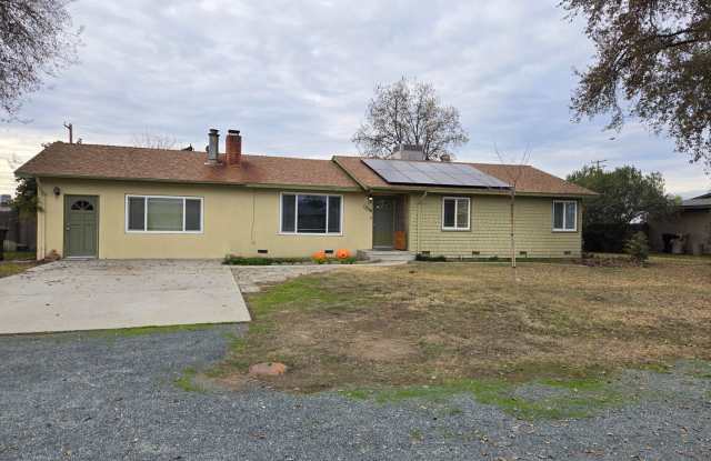 4 Br 1 1/2 Bath with pool available now photos photos