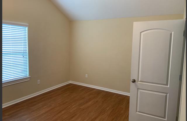 5627 Park Village Drive Gallery 3
