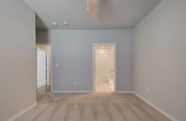 2247 Independence Dr Gallery 2