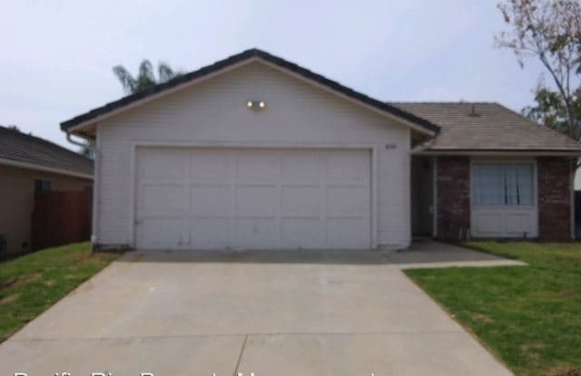 830 Viking Lane - 830 Viking Lane, San Marcos, CA 92069