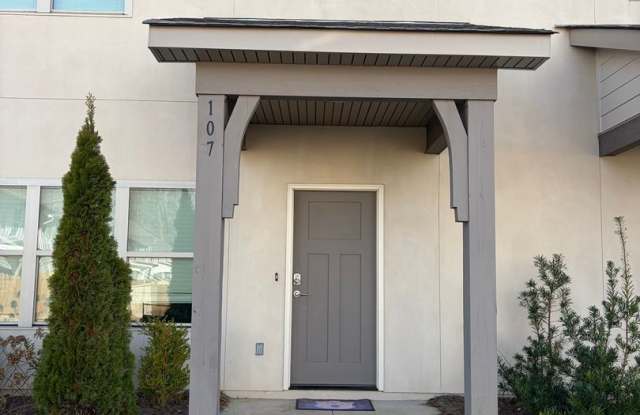 2 Story Townhome in Hartbrook, Very Close to HWY280 - 3260 Academy Drive, Opelika, AL 36801