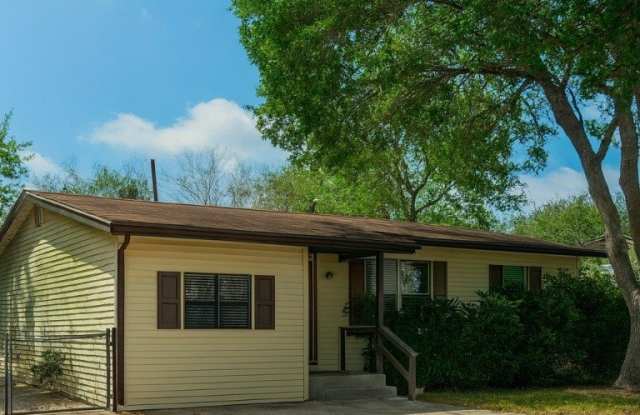 1022 Whitaker Drive photos photos
