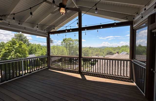 Central AVL - Custom Built, Made for Entertaining! photos photos