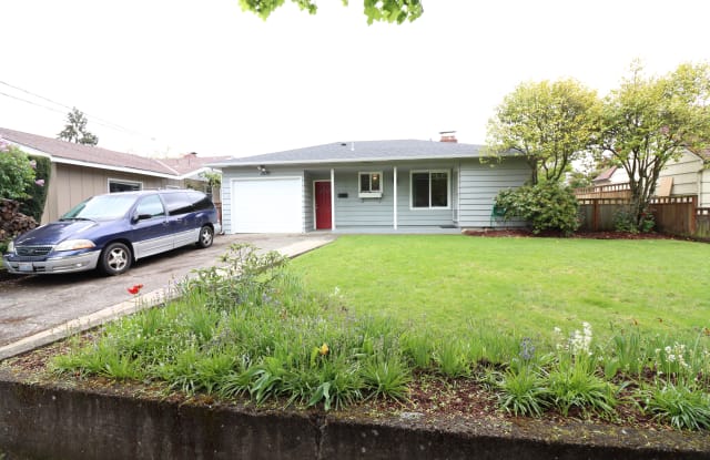 1670 Yew St SE - 1670 Yew Street Southeast, Salem, OR 97302