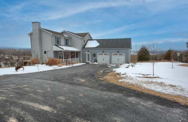 5 Bedroom Home photos photos