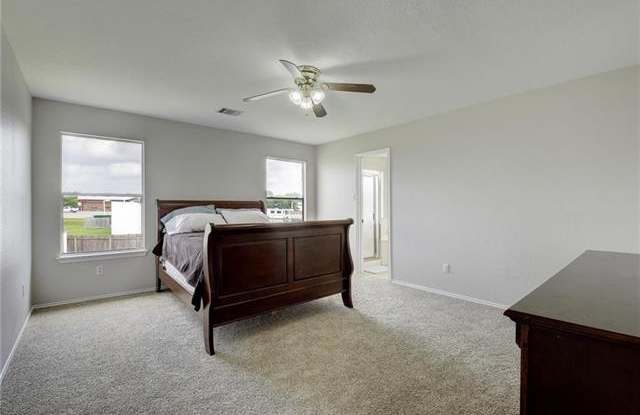 259 Clarence CT Gallery 4