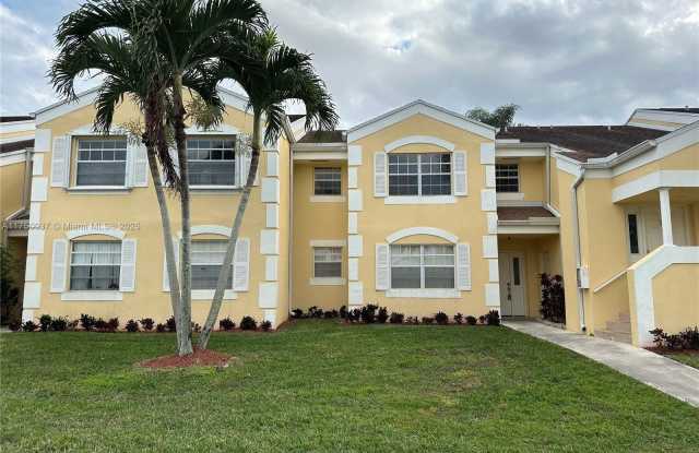 2271 SE 27th Dr - 2271 Southeast 27th Drive, Homestead, FL 33035