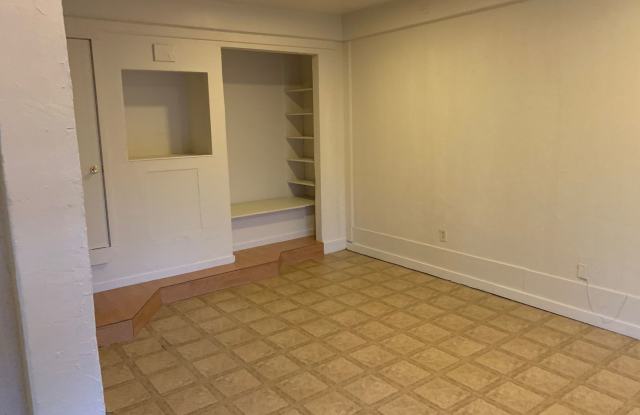 AVAILABLE NOW!!! Lovely 3 bedroom, 2 bathroom single family home in DeSoto - 614 Dennis Drive, DeSoto, TX 75115