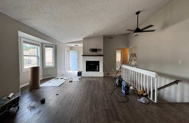 Beautiful ranch house on quite street with large fenced in yard and 2 car attached garage photos photos