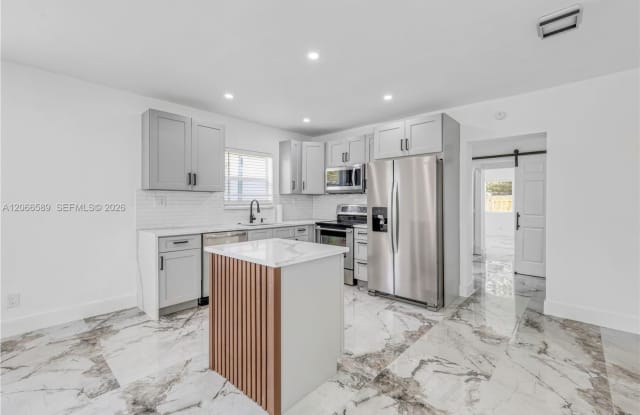 809 SW 17th Street 1, Fort Lauderdale, FL 33315 - 1610 photos photos