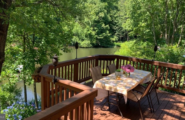 2016 SWANS NECK WAY - 2016 Swan's Neck Way, Reston, VA 20191