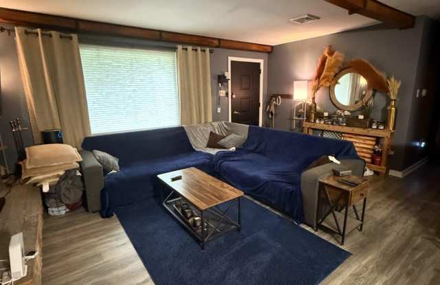 110 GROPP Avenue Gallery 4