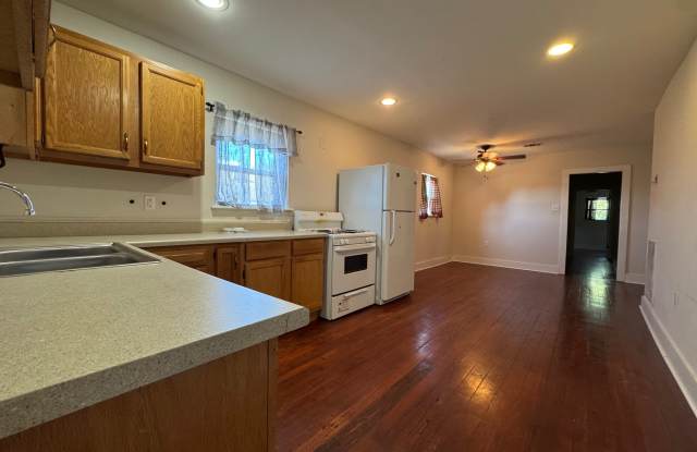 522 Aurora Ave photos photos