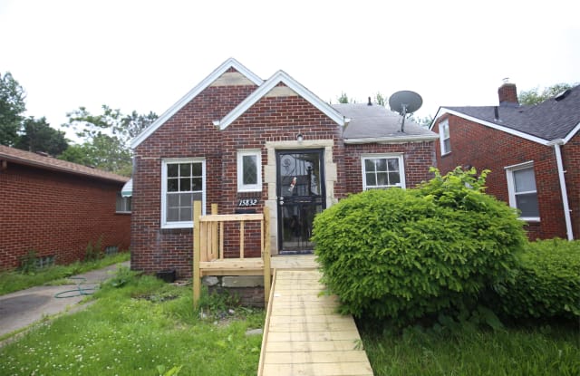 15832 Saratoga Avenue - 15832 Saratoga Street, Detroit, MI 48205