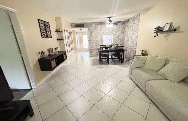 6161 NW 57th Court Gallery 3